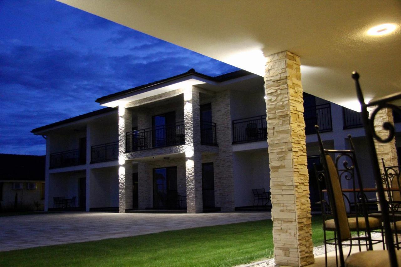 Jazmin apartmány Veľký Meder Exterior foto