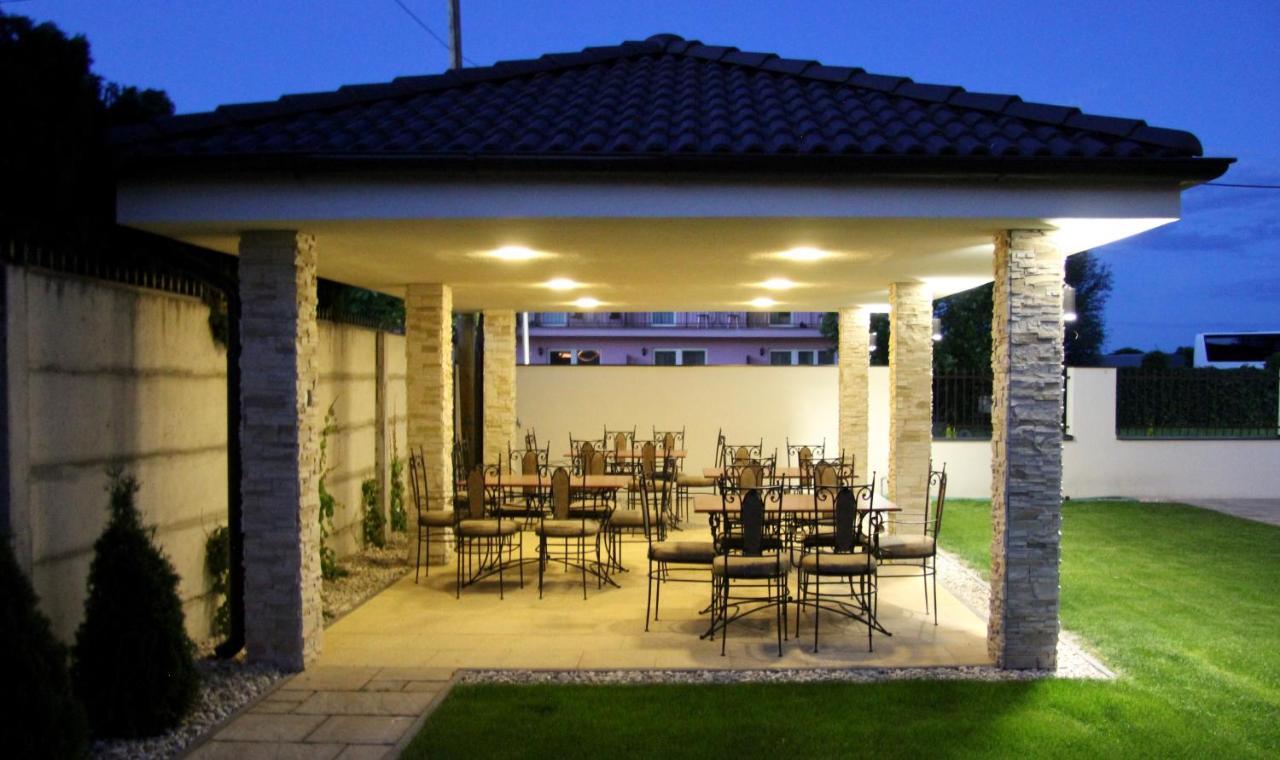 Jazmin apartmány Veľký Meder Exterior foto